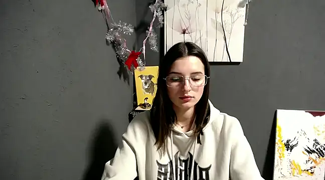 Snapshot of lady_olivia_ chatting on 12-24-24, 05:13 lady olivia  online show from 12-24-24, 05:13