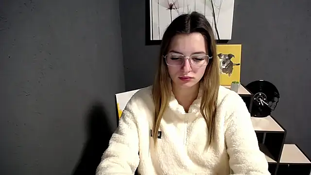 Snapshot of lady_olivia_ chatting on 10-27-25, 01:37 lady olivia  online show from 10-27-25, 01:37