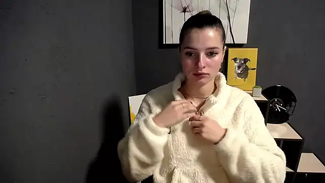 lady olivia  online show from 11-12-25, 01:44