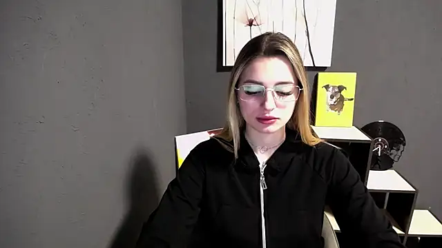 lady olivia  online show from 04-27-26, 12:14