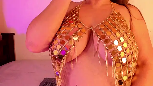 Snapshot of Alisson_zambrano chatting on 02-23-26, 07:22 Alisson zambrano online show from 02-23-26, 07:22