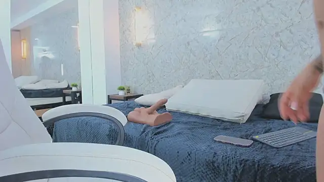 ximena case online show from 09-24-25, 12:19