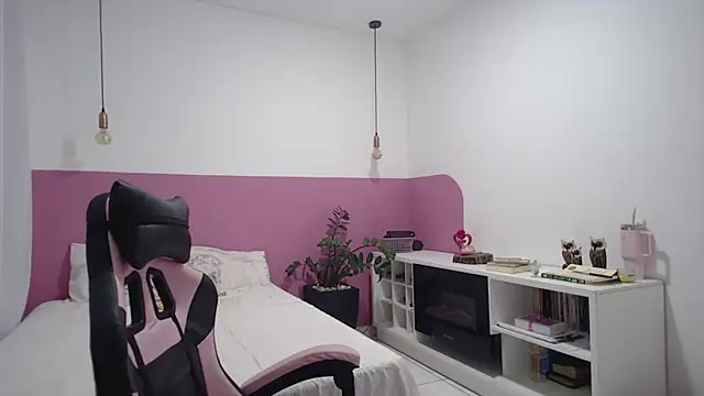 YasmimBrasil online show from 06-08-26, 05:19