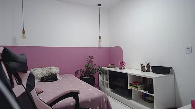Snapshot of YasmimBrasil chatting on 07-17-26, 05:47 YasmimBrasil online show from 07-17-26, 05:47