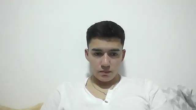 Snapshot of Estebitan_vm chatting on 11-15-25, 05:09 Estebitan vm online show from 11-15-25, 05:09