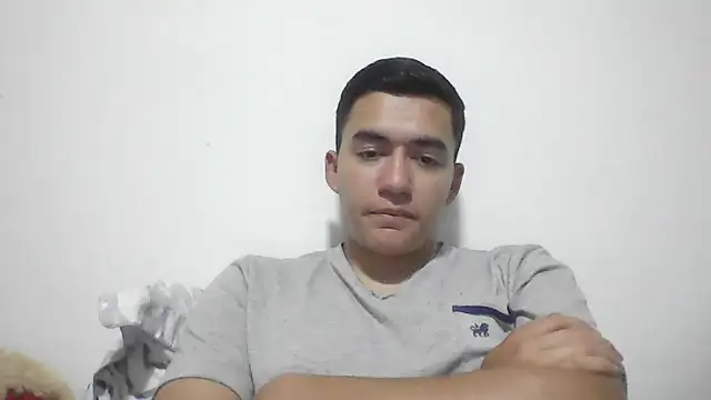 Snapshot of Estebitan_vm chatting on 01-13-26, 01:44 Estebitan vm online show from 01-13-26, 01:44