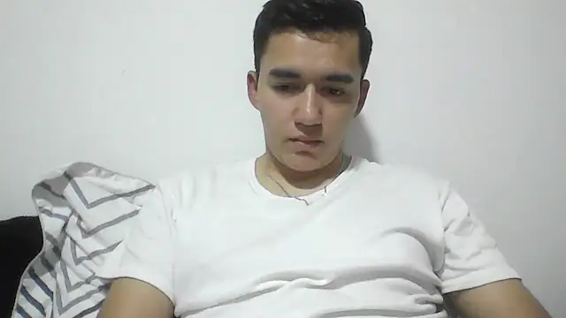 Snapshot of Estebitan_vm chatting on 01-16-26, 02:15 Estebitan vm online show from 01-16-26, 02:15