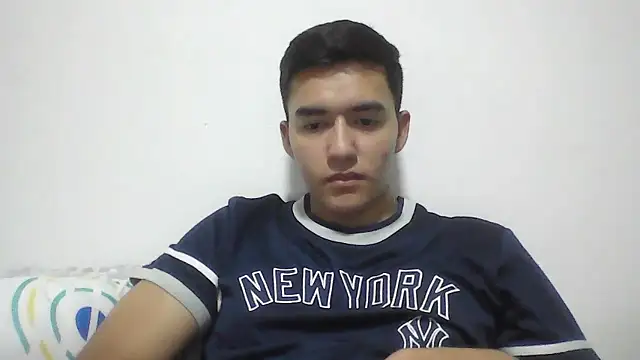 Snapshot of Estebitan_vm chatting on 01-18-26, 11:41 Estebitan vm online show from 01-18-26, 11:41