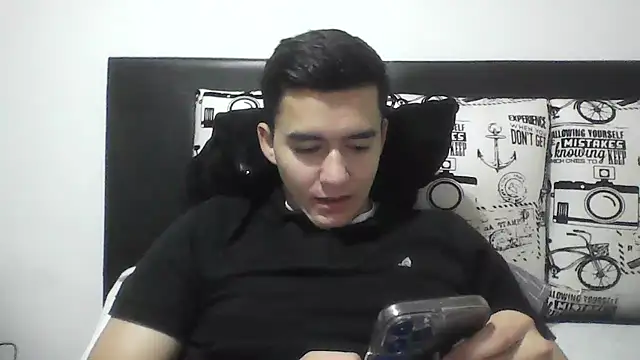 Snapshot of Estebitan_vm chatting on 02-17-26, 04:20 Estebitan vm online show from 02-17-26, 04:20