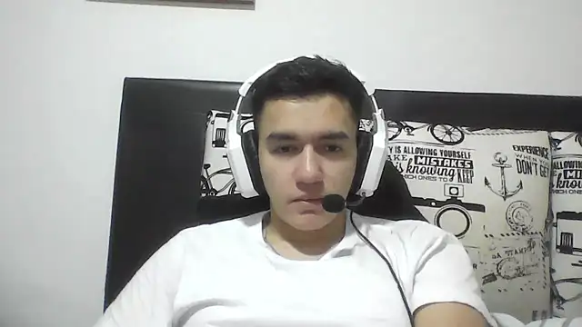 Snapshot of Estebitan_vm chatting on 03-02-26, 01:19 Estebitan vm online show from 03-02-26, 01:19