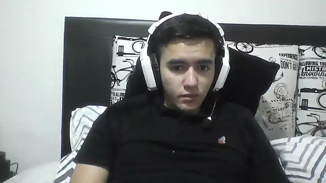 Snapshot of Estebitan_vm chatting on 03-03-26, 05:02 Estebitan vm online show from 03-03-26, 05:02