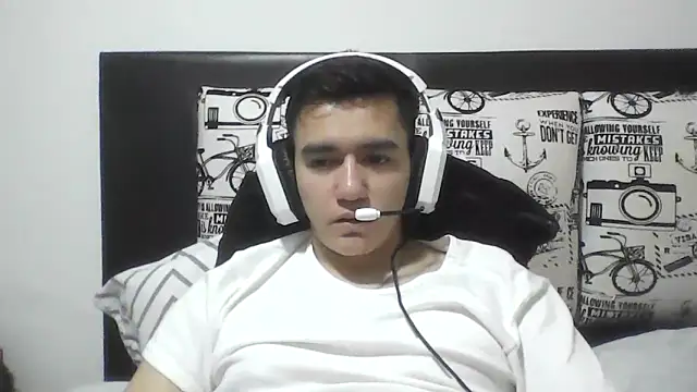 Snapshot of Estebitan_vm chatting on 03-11-26, 03:56 Estebitan vm online show from 03-11-26, 03:56