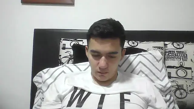 Snapshot of Estebitan_vm chatting on 03-13-26, 04:19 Estebitan vm online show from 03-13-26, 04:19