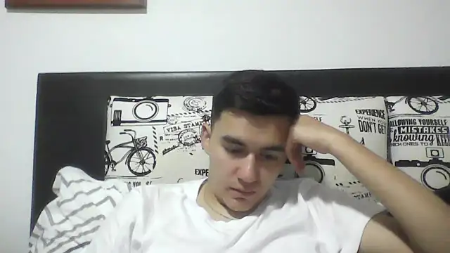 Snapshot of Estebitan_vm chatting on 03-20-26, 01:54 Estebitan vm online show from 03-20-26, 01:54