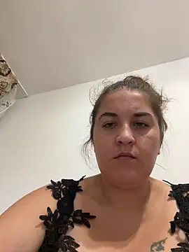 yzabell18 online show from 09-26-25, 02:59