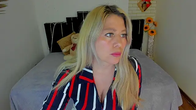 Snapshot of arisha_katy1 chatting on 01-26-25, 03:48 arisha katy1 online show from 01-26-25, 03:48