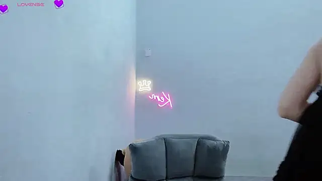 tanhxiu online show from 01-12-25, 06:49