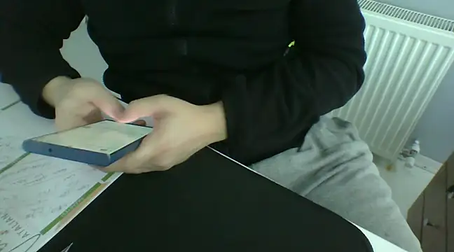 Snapshot of Koraymoray15 chatting on 02-13-25, 12:54 Koraymoray15 online show from 02-13-25, 12:54