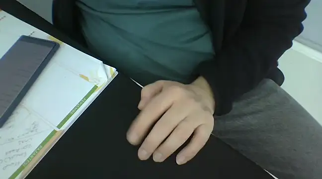 Snapshot of Koraymoray15 chatting on 02-28-25, 07:58 Koraymoray15 online show from 02-28-25, 07:58