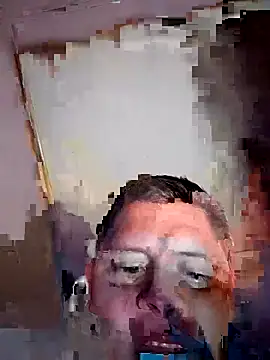 Snapshot of elmikibb chatting on 10-09-25, 01:36 elmikibb online show from 10-09-25, 01:36