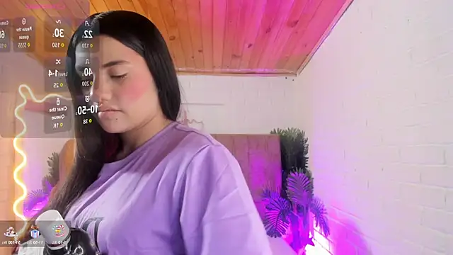 Snapshot of Chiara_tay chatting on 09-24-25, 07:28 Chiara tay online show from 09-24-25, 07:28