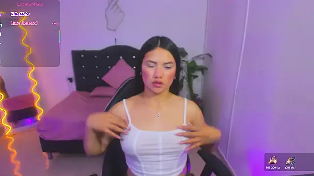 Snapshot of Chiara_tay chatting on 12-03-25, 03:25 Chiara tay online show from 12-03-25, 03:25