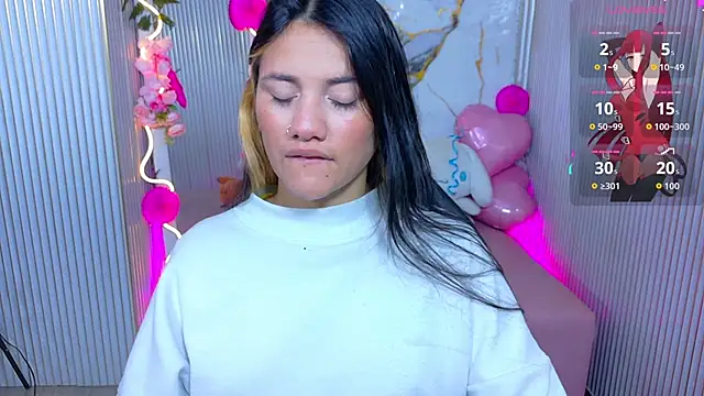 Chiara tay online show from 06-19-26, 11:47
