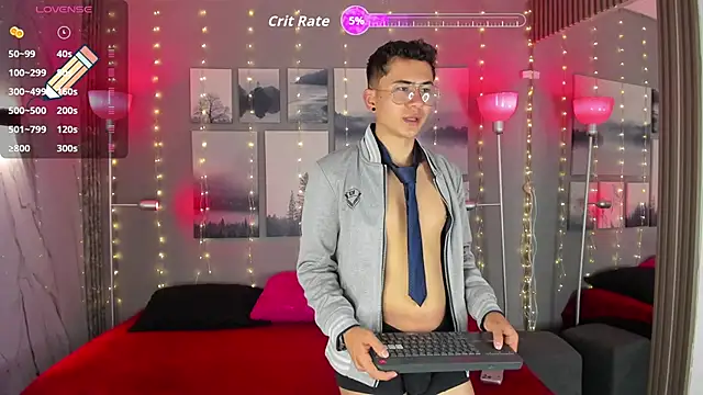 Snapshot of noah_and_rose chatting on 12-14-25, 07:40 noah and rose online show from 12-14-25, 07:40