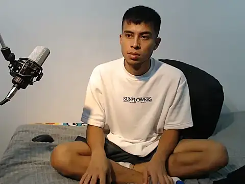 Snapshot of danielitopapuu chatting on 02-27-25, 05:45 danielitopapuu online show from 02-27-25, 05:45