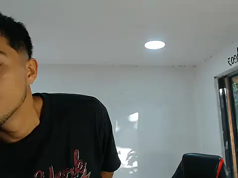 Snapshot of danielitopapuu chatting on 10-28-25, 09:50 danielitopapuu online show from 10-28-25, 09:50