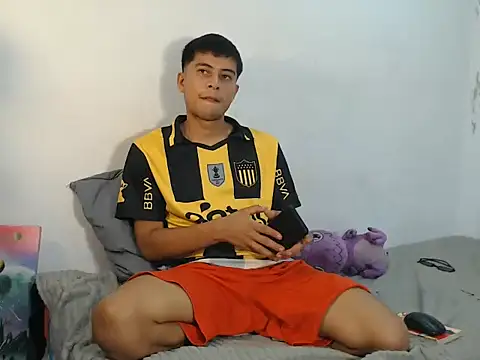 Snapshot of danielitopapuu chatting on 11-07-25, 04:40 danielitopapuu online show from 11-07-25, 04:40