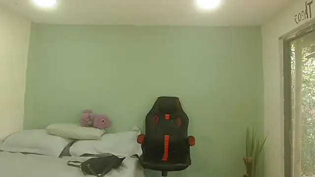 Snapshot of danielitopapuu chatting on 01-14-26, 04:34 danielitopapuu online show from 01-14-26, 04:34