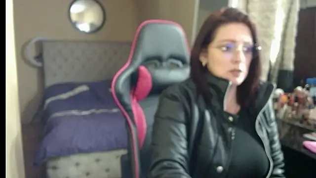 Snapshot of Carol_Scottt chatting on 11-16-25, 03:12 Carol Scottt online show from 11-16-25, 03:12