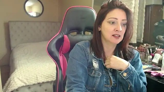 Snapshot of Carol_Scottt chatting on 02-21-26, 08:43 Carol Scottt online show from 02-21-26, 08:43