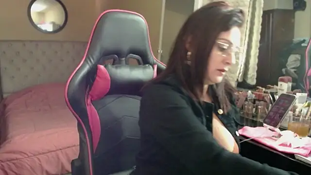 Snapshot of Carol_Scottt chatting on 03-01-26, 08:11 Carol Scottt online show from 03-01-26, 08:11