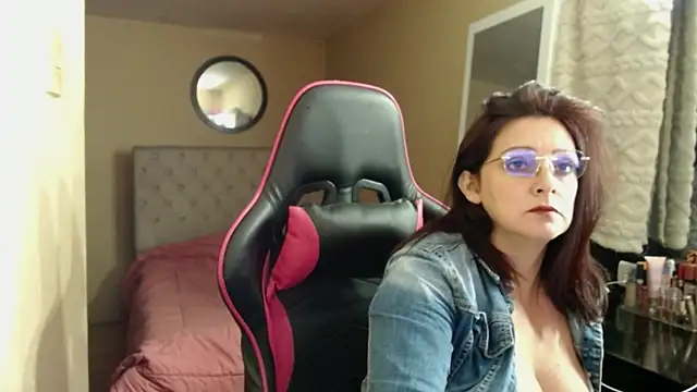 Snapshot of Carol_Scottt chatting on 03-05-26, 05:58 Carol Scottt online show from 03-05-26, 05:58