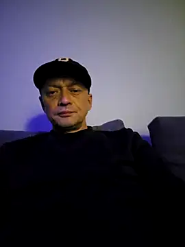 Snapshot of McdyllanXX chatting on 02-05-25, 12:31 McdyllanXX online show from 02-05-25, 12:31