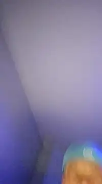 Snapshot of McdyllanXX chatting on 02-14-25, 05:03 McdyllanXX online show from 02-14-25, 05:03