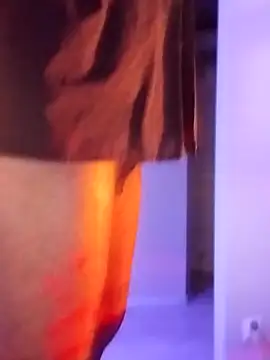 Snapshot of McdyllanXX chatting on 10-04-25, 04:05 McdyllanXX online show from 10-04-25, 04:05