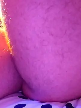 Snapshot of McdyllanXX chatting on 10-31-25, 02:01 McdyllanXX online show from 10-31-25, 02:01