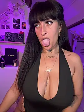 CarolaDrago online show from 05-06-26, 07:41