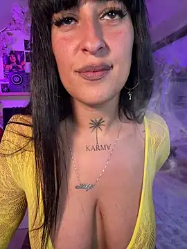 CarolaDrago online show from 05-11-26, 04:59