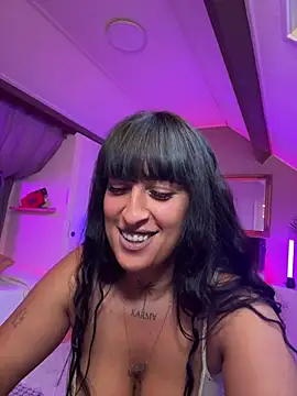 CarolaDrago online show from 05-18-26, 06:41