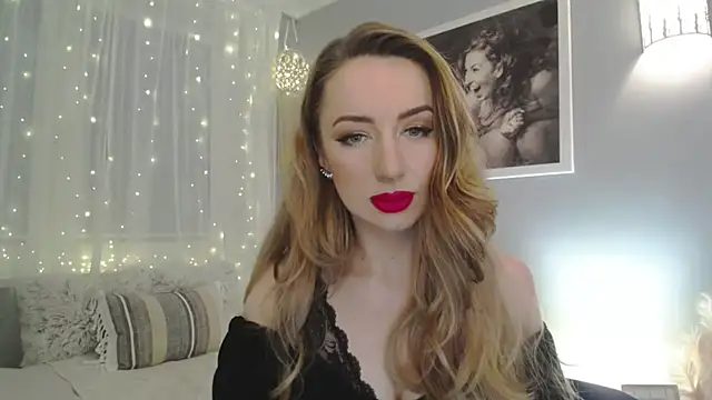 Snapshot of JulietteDiamond chatting on 01-19-25, 04:36 JulietteDiamond online show from 01-19-25, 04:36