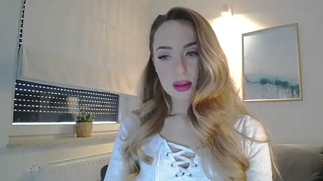 Snapshot of JulietteDiamond chatting on 02-08-25, 03:21 JulietteDiamond online show from 02-08-25, 03:21