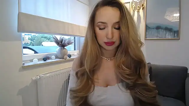 Snapshot of JulietteDiamond chatting on 09-22-25, 03:36 JulietteDiamond online show from 09-22-25, 03:36