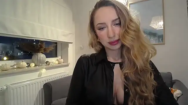 Snapshot of JulietteDiamond chatting on 11-26-25, 03:13 JulietteDiamond online show from 11-26-25, 03:13