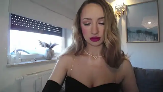 Snapshot of JulietteDiamond chatting on 03-04-26, 03:29 JulietteDiamond online show from 03-04-26, 03:29