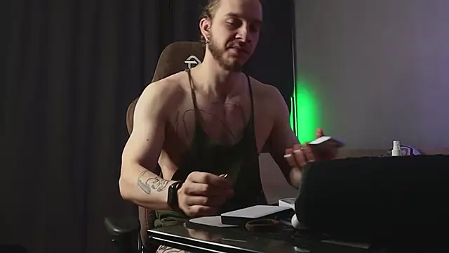 pleasure8869 online show from 01-10-25, 02:46