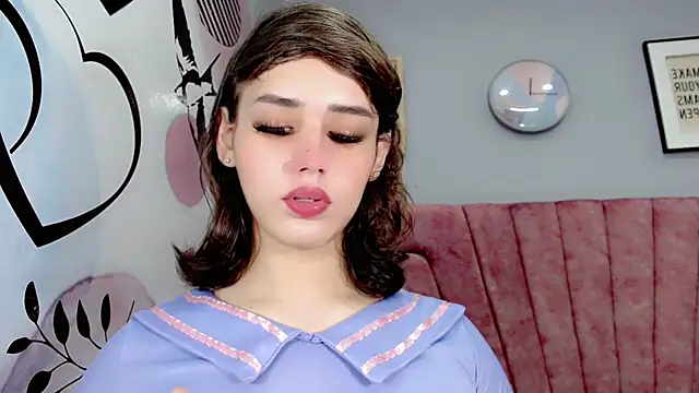 Snapshot of ValeriaAguilar chatting on 12-03-24, 05:01 ValeriaAguilar online show from 12-03-24, 05:01